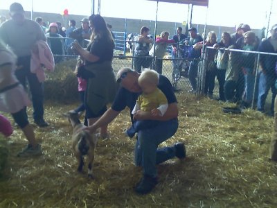 09-02-07_petting zoo6