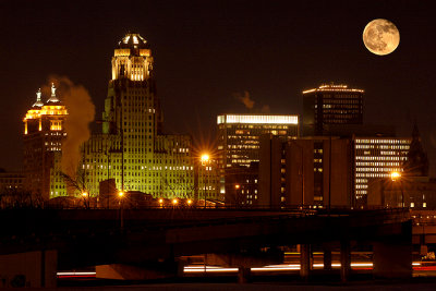 moonrise_over_Buffalo.jpg