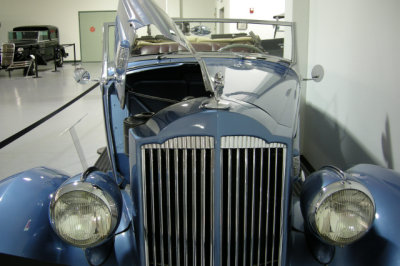 1936 Packard 120 Series Convertible. ISO 100, 1/4.7 sec., f/2.7, manual WB, metal halide.