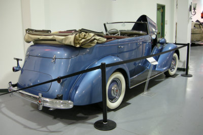 1936 Packard 120 Series Convertible. ISO 100, 1/5.5 sec., f/2.7, manual WB, metal halide.