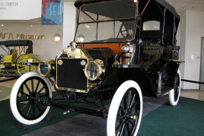 1914 Ford Model T Touring, AACA Museum, Hershey, Pa. ISO 100, 1/30.3 sec., f/2.7.