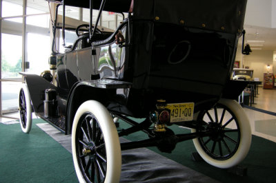 1914 Ford Model T Touring, AACA Museum, Hershey, Pa. ISO 100, 1/29 sec., f/2.7.