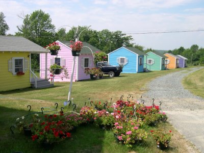 Motel spotted along the road between Bar Harbor and Camden, Maine