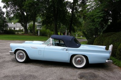 1957 Ford Thunderbird at Ladew Topiary Gardens