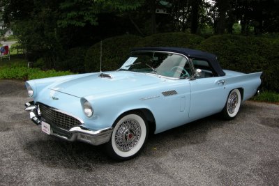 1957 Ford Thunderbird at Ladew Topiary Gardens