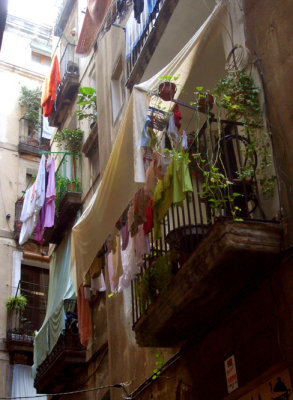 an alley in barcelona's barri gotic neighborhood