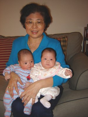 外婆和兩個小可愛