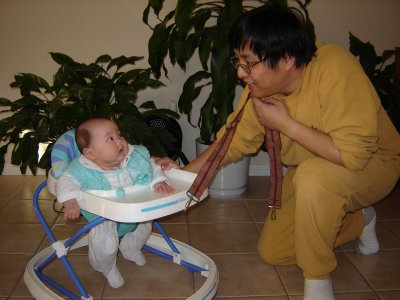 父女倆有說有笑