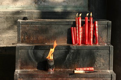 Daming Hu 18: Gebets-Kerzen / candles for prayer