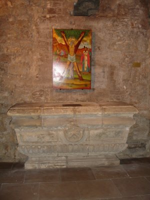 St. Victor - Greek tomb.JPG