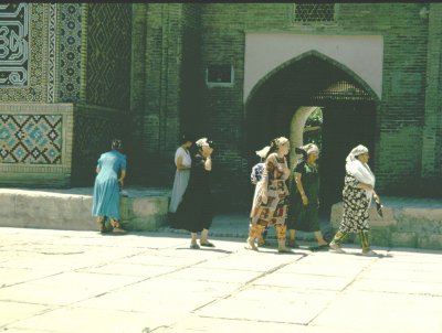 women of buchara in 1996