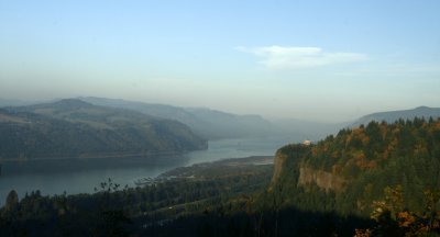 Columbia Gorge from Womens Forum 01.jpg