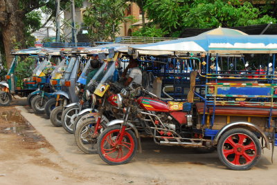 Tuk Tuk Lineup