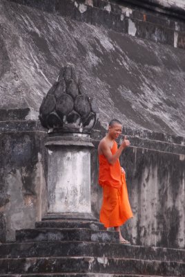 lao_monks