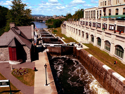 Rideau River Locks_Chateau .jpg