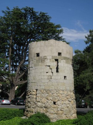 La tour Haldimand, fausse ruine mdivale datant de 1825