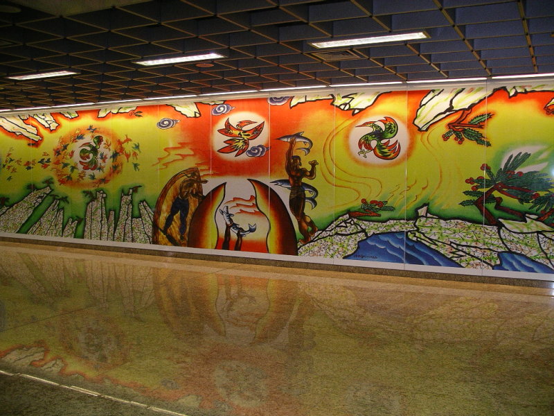 Singapore subway platform