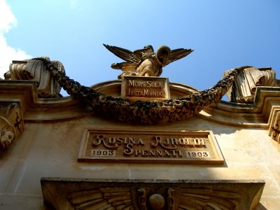 mors sola iusta mundo