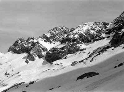Cirque d'Estaubé : pic de Pinède (2860 m)