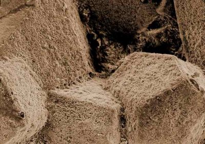 Microcristaux de l'hmatite du Pene Perau (x600)