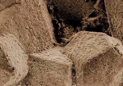 Microcristaux de l'hématite du Pene Perau (x600)
