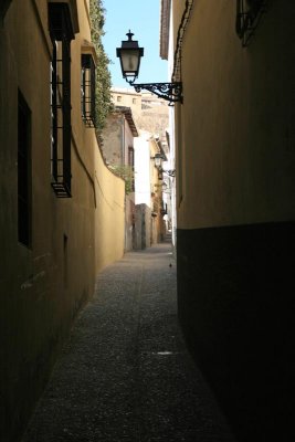 Albaicin - Narrow winding streets 10