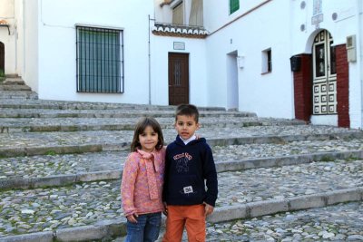 Young kids in Albaicin