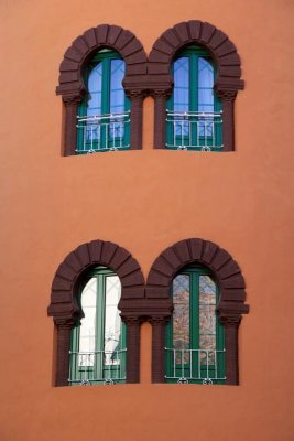Hotel Alhambra Palace - windows