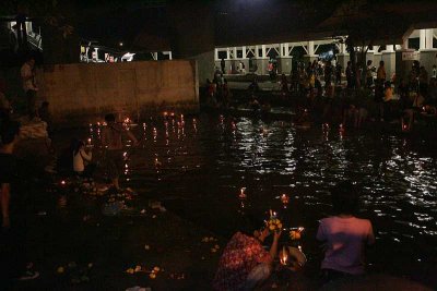 Loy Krathong, Moon festival