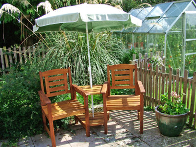 Garden furniture (2006)