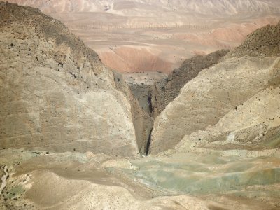 Crevice south of Mazar
