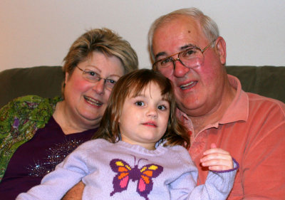 Hannah w/Aunt Sandra & Uncle John