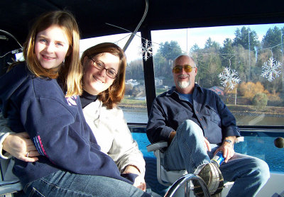 Hailey, Kelli, & John up on the flybridge
