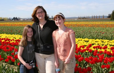 Kelli & her girls