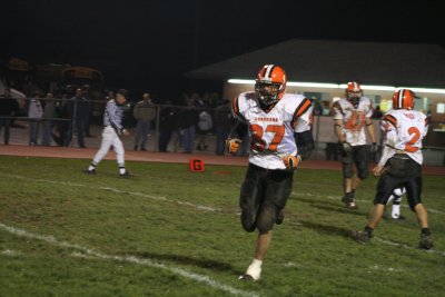 elijah celebrates touchdown