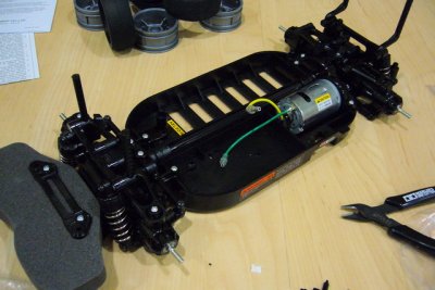 Assembling the TT-01 chassis