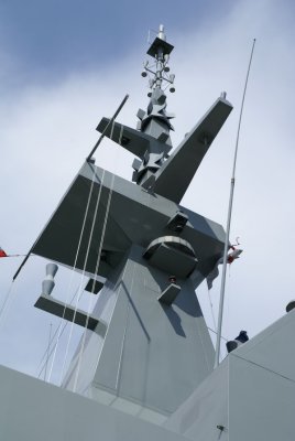 It's a Friggin' Frigate Mast!