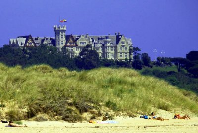 Beach & Palace