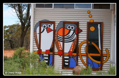 9217-gluepot-outside-visitors-centre