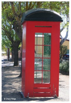 9667- old phone box in Strathalbyn (still used)