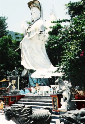 Queen of Heaven statue at Repulse Bay