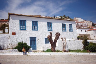 HYDRA  ISLAND ...