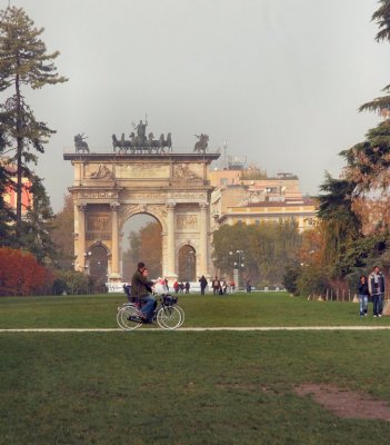 A ride through the park (Parco Sempione)