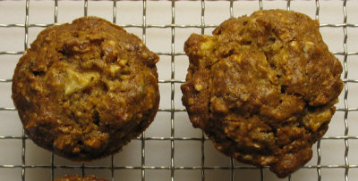 Fresh Apple Muffins