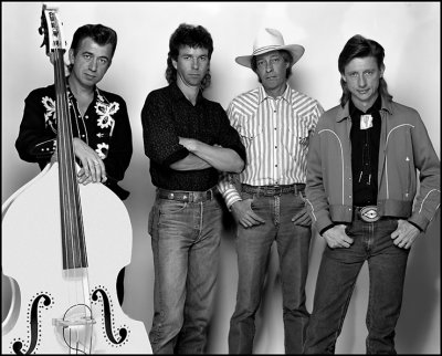 Cowbillys- The Band - Bruce , drummer, Tommy O & Ronnie  About 1988 051.jpg