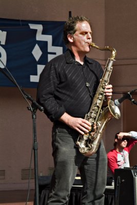 Doug Rowan tenor saxs 2849w.jpg