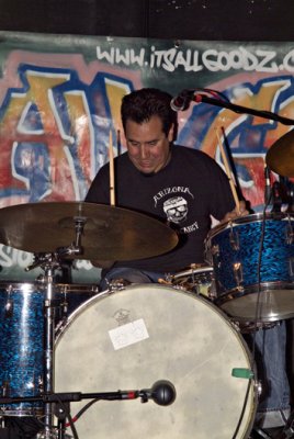 Flathead Vince the drummer 3665w.jpg