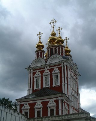 Gate-Church of the Transfiguration-Novodevichiy.jpg