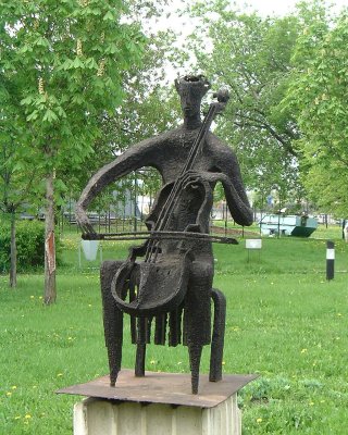 Cellist.jpg