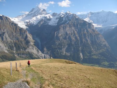 Hiking to launch at Grindlewald